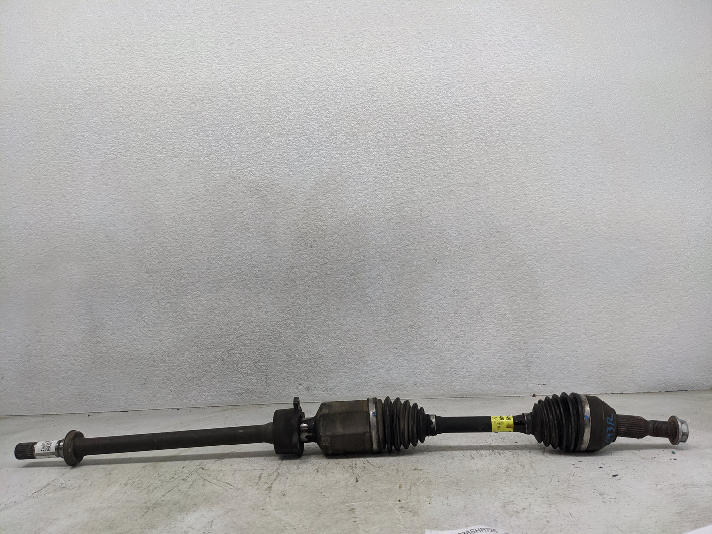 2008-2017 Buick Enclave Axle Shaft Front Passenger Cv C/v - Oemusedautoparts1.com