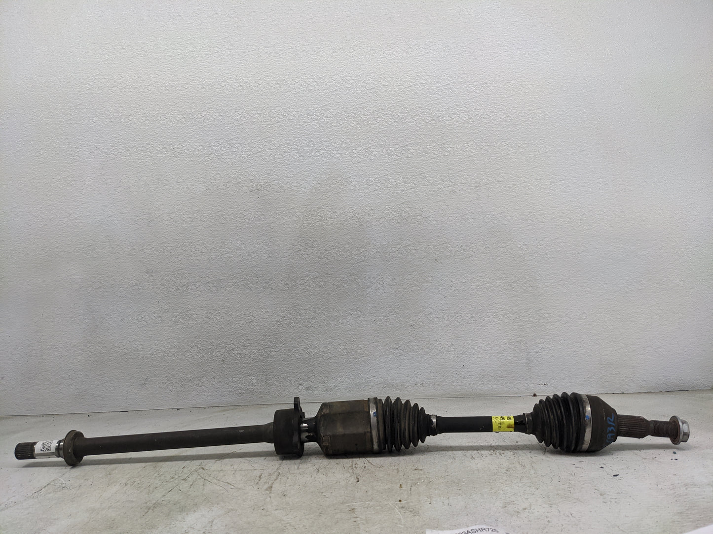 2008-2017 Buick Enclave Axle Shaft Front Passenger Cv C/v - Oemusedautoparts1.com