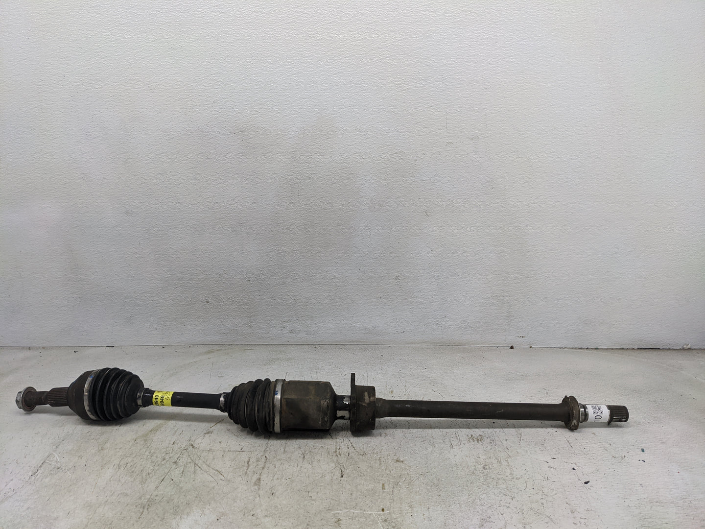 2008-2017 Buick Enclave Axle Shaft Front Passenger Cv C/v - Oemusedautoparts1.com