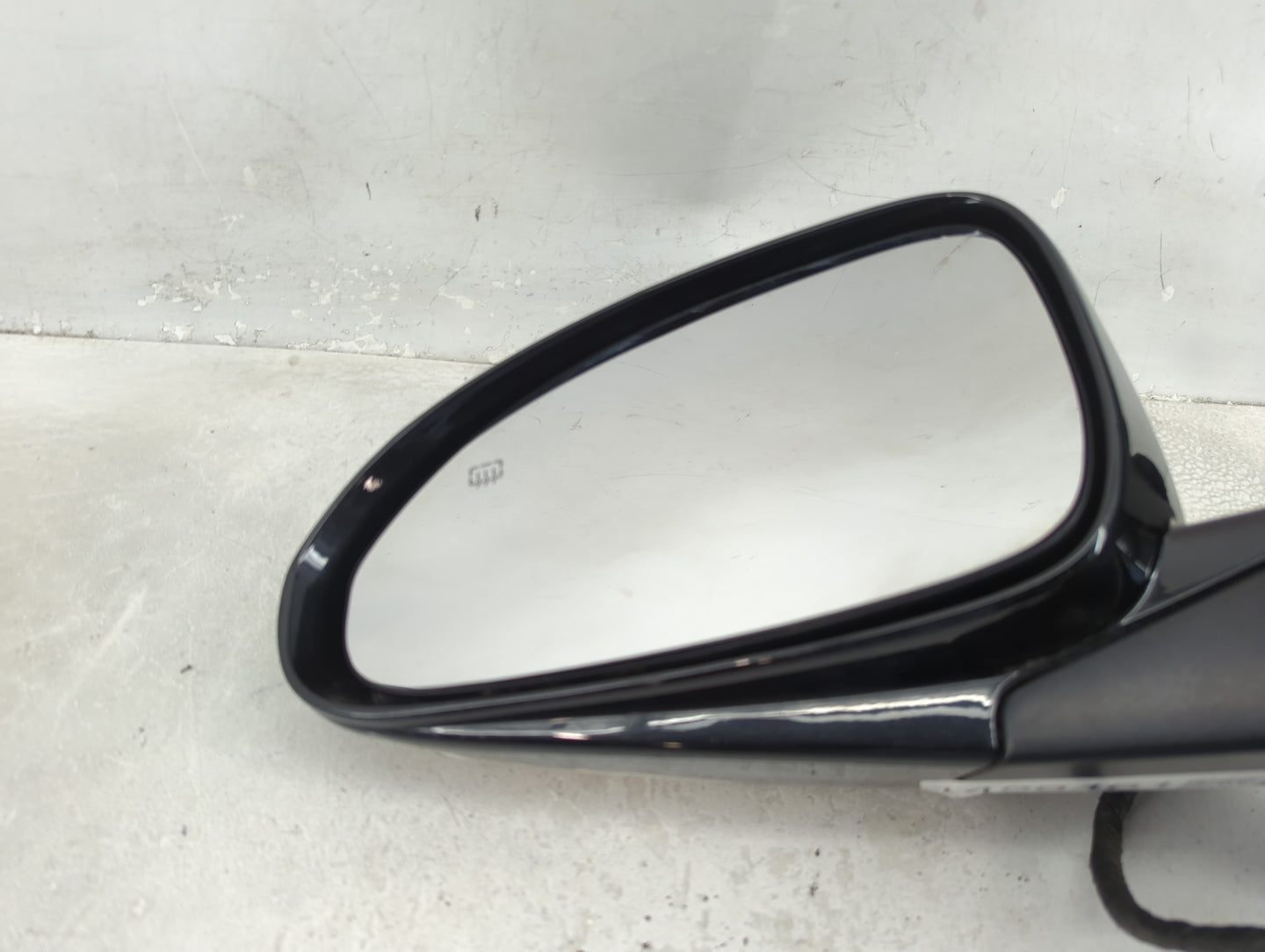 2008-2012 Buick Enclave Driver Side View Mirror - Left Door Mirror OEM Used - Oemusedautoparts1.com