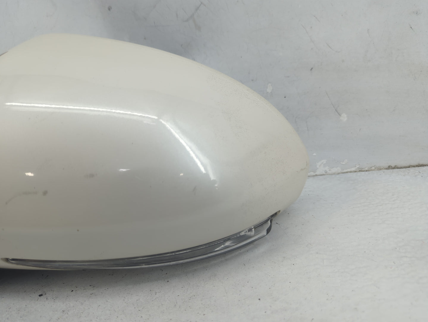 2008-2012 Buick Enclave Driver Side View Mirror - Left Door Mirror OEM Used - Oemusedautoparts1.com