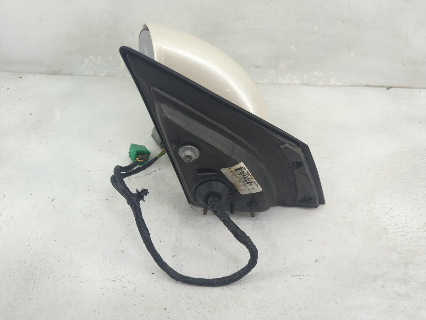 2008-2012 Buick Enclave Driver Side View Mirror - Left Door Mirror OEM Used - Oemusedautoparts1.com