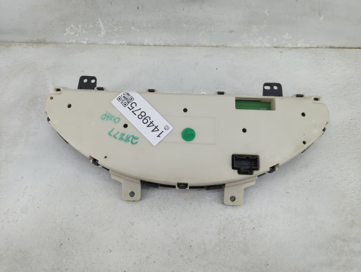 2008-2012 Buick Enclave Instrument Cluster Speedometer Gauges P/N:1370166 Fits Fits 2008 2009 2010 2011 2012 OEM Used Auto P