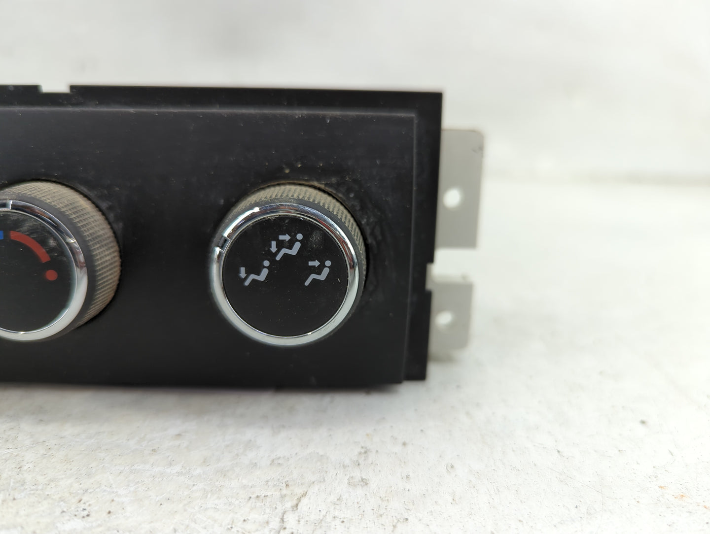 2008-2017 Buick Enclave Climate Control Module Temperature AC/Heater Replacement Fits OEM Used Auto Parts - Oemusedautoparts