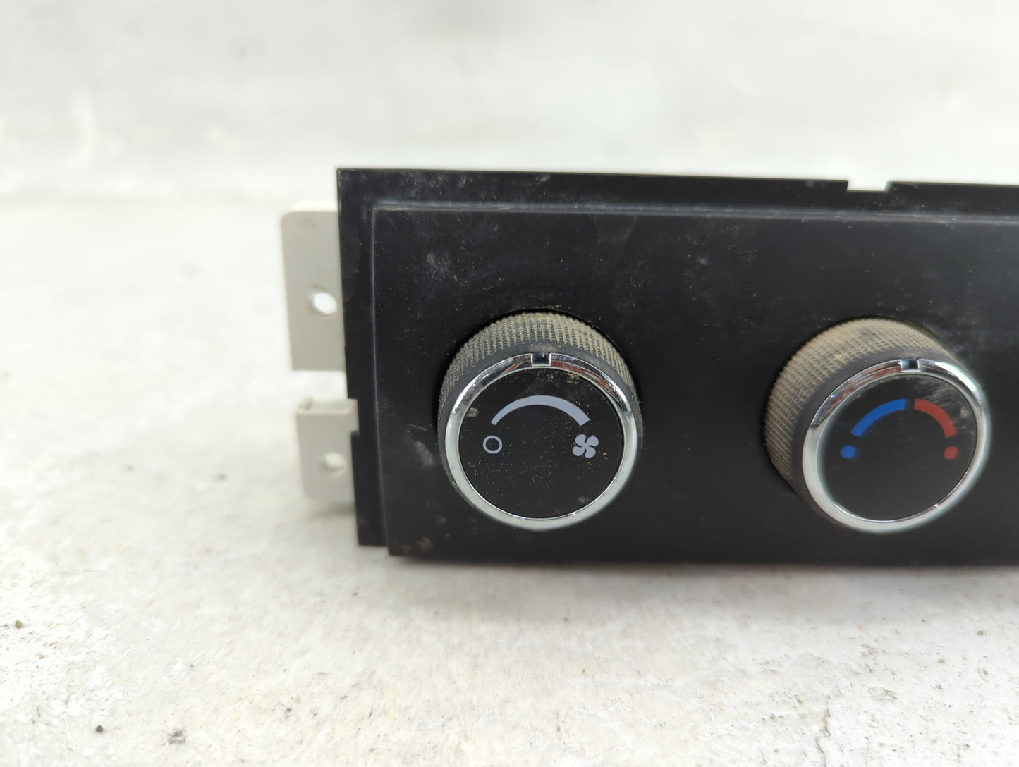 2008-2017 Buick Enclave Climate Control Module Temperature AC/Heater Replacement Fits OEM Used Auto Parts - Oemusedautoparts