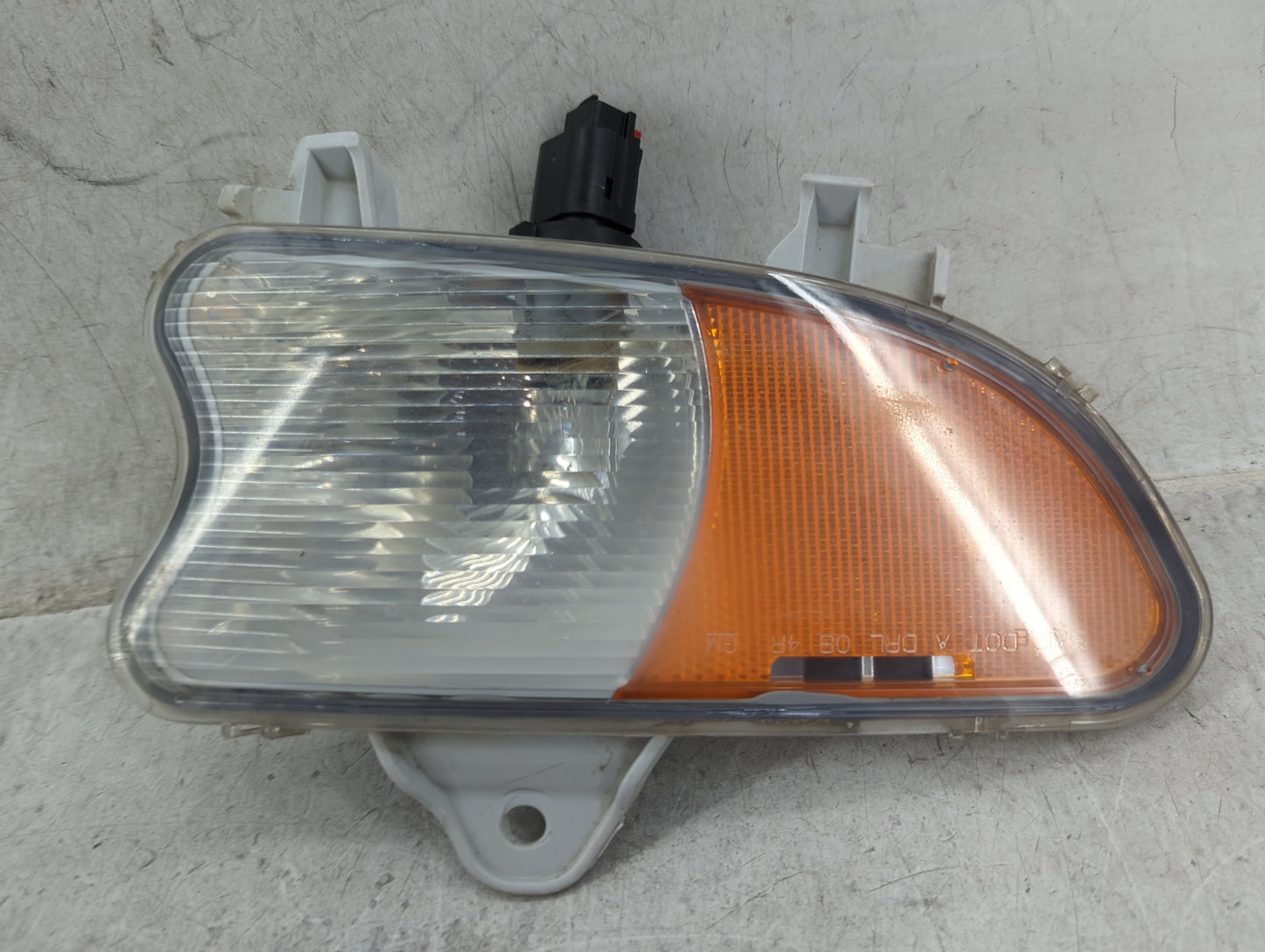 2008-2012 Buick Enclave Passenger Right Oem Front Light Lamp White - Oemusedautoparts1.com