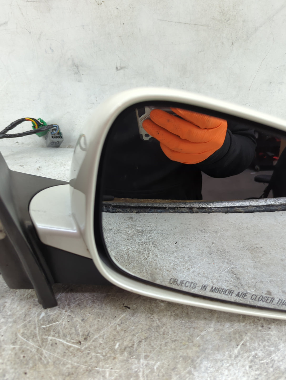 2008-2012 Buick Enclave Passenger Side View Mirror - Right Door Mirror OEM Used - Oemusedautoparts1.com