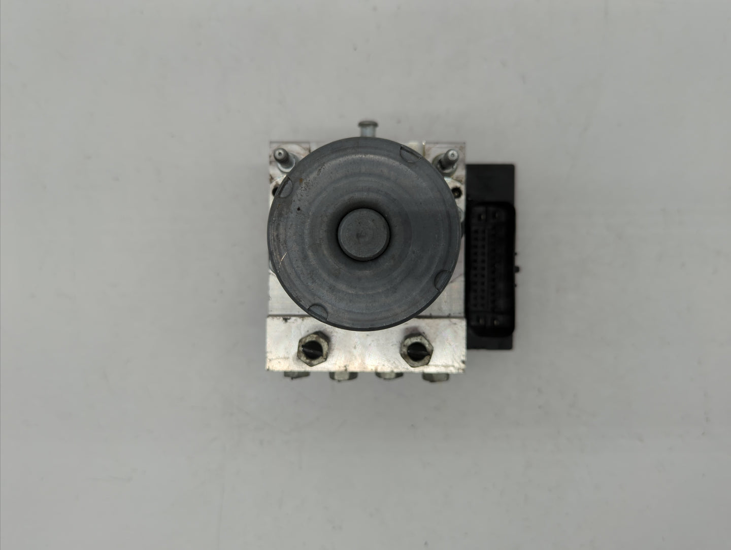 2012-2017 Buick Enclave ABS Pump Control Module Replacement P/N:22833248 22822156 Fits Fits 2012 2013 2014 2015 2016 2017 OE