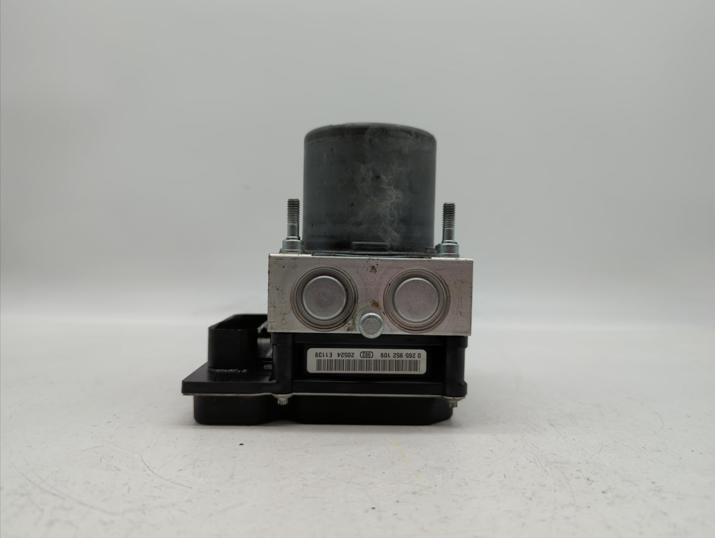 2012-2017 Buick Enclave ABS Pump Control Module Replacement P/N:22833248 22822156 Fits Fits 2012 2013 2014 2015 2016 2017 OE