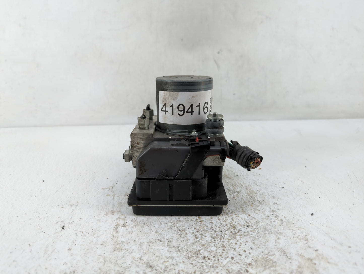 2012-2017 Buick Enclave ABS Pump Control Module Replacement P/N:23407415 22912779 Fits Fits 2012 2013 2014 2015 2016 2017 OE