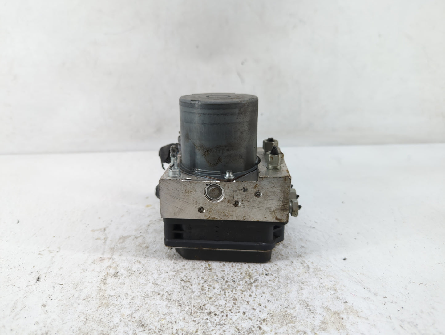 2012-2017 Buick Enclave ABS Pump Control Module Replacement P/N:23407415 22912779 Fits Fits 2012 2013 2014 2015 2016 2017 OE