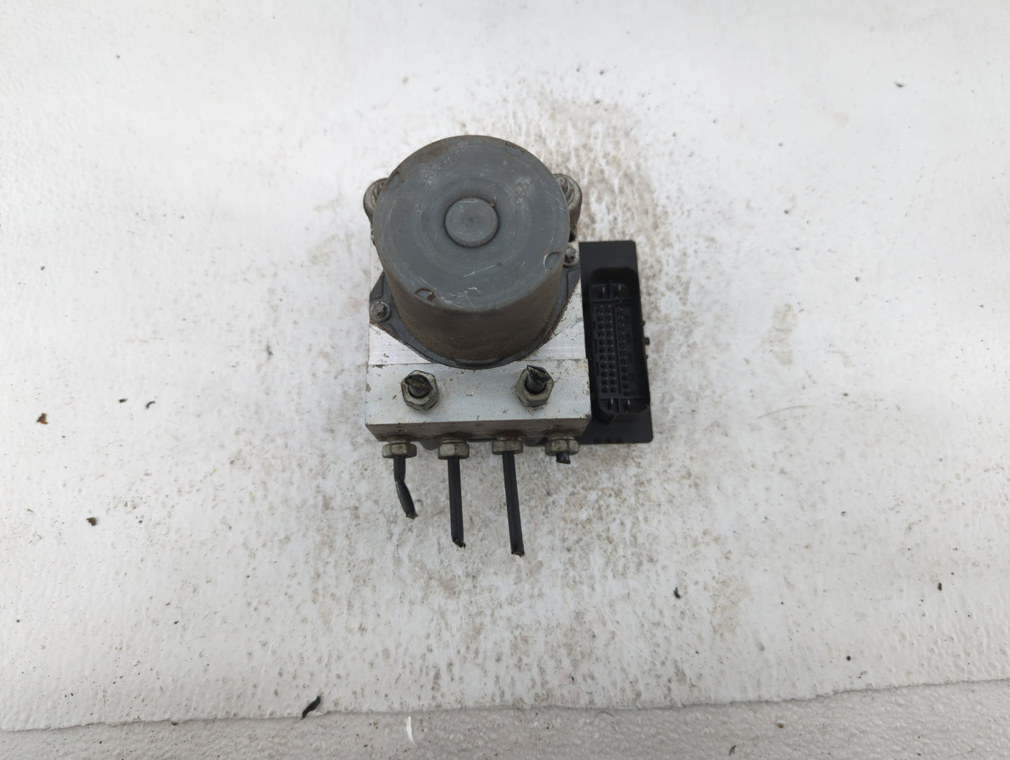 2012-2017 Buick Enclave ABS Pump Control Module Replacement P/N:22912779 23407415 Fits Fits 2012 2013 2014 2015 2016 2017 OE