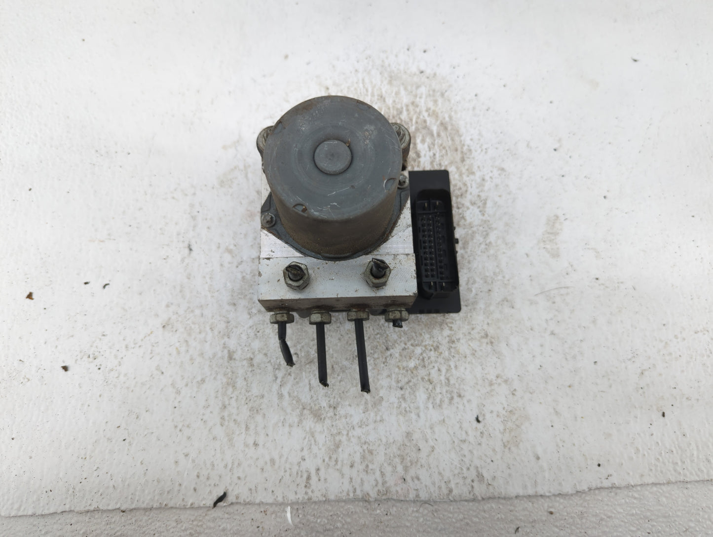 2012-2017 Buick Enclave ABS Pump Control Module Replacement P/N:22912779 23407415 Fits Fits 2012 2013 2014 2015 2016 2017 OE