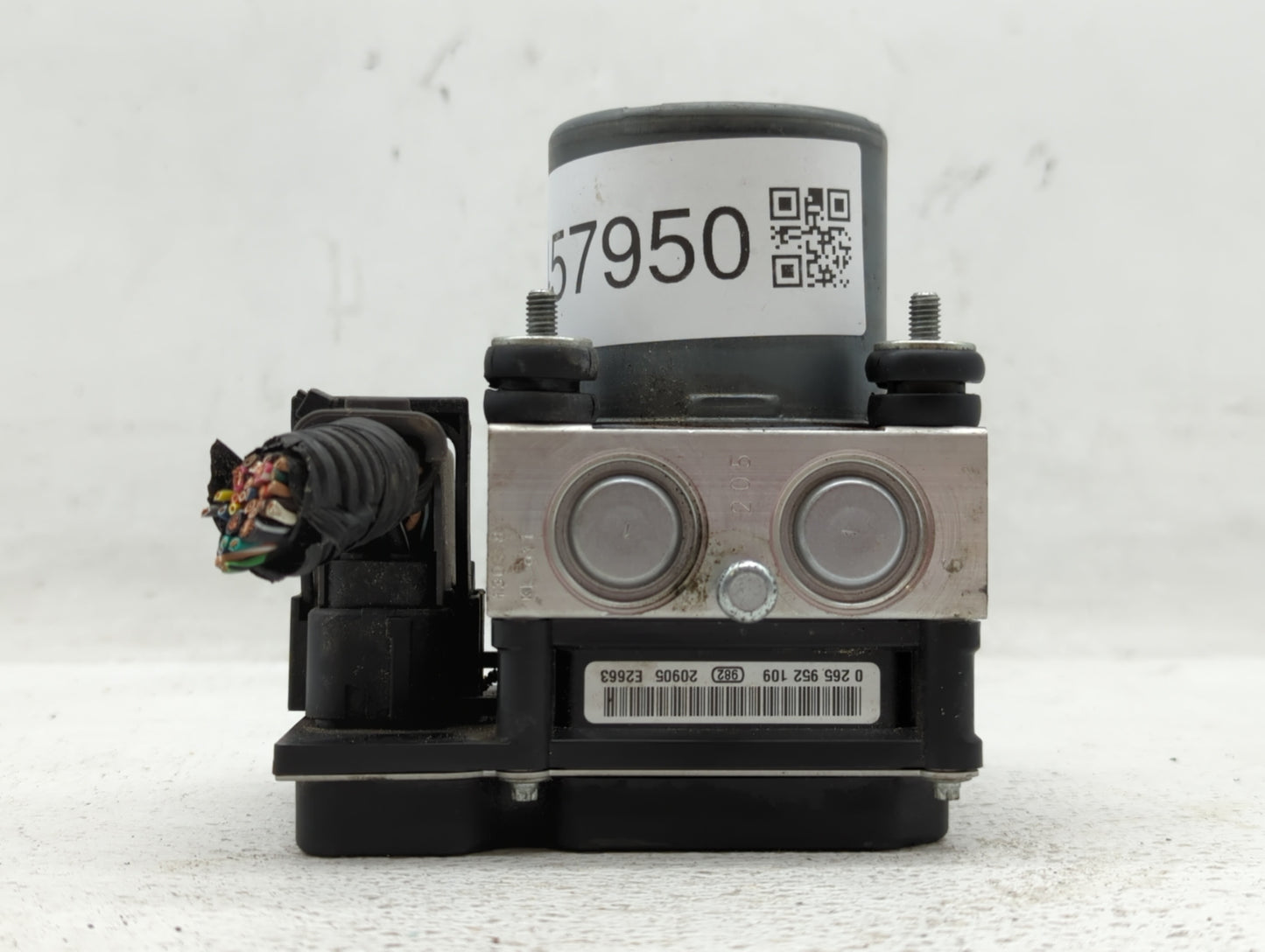 2012-2017 Buick Enclave ABS Pump Control Module Replacement P/N:22912779 23407415 Fits Fits 2012 2013 2014 2015 2016 2017 OE