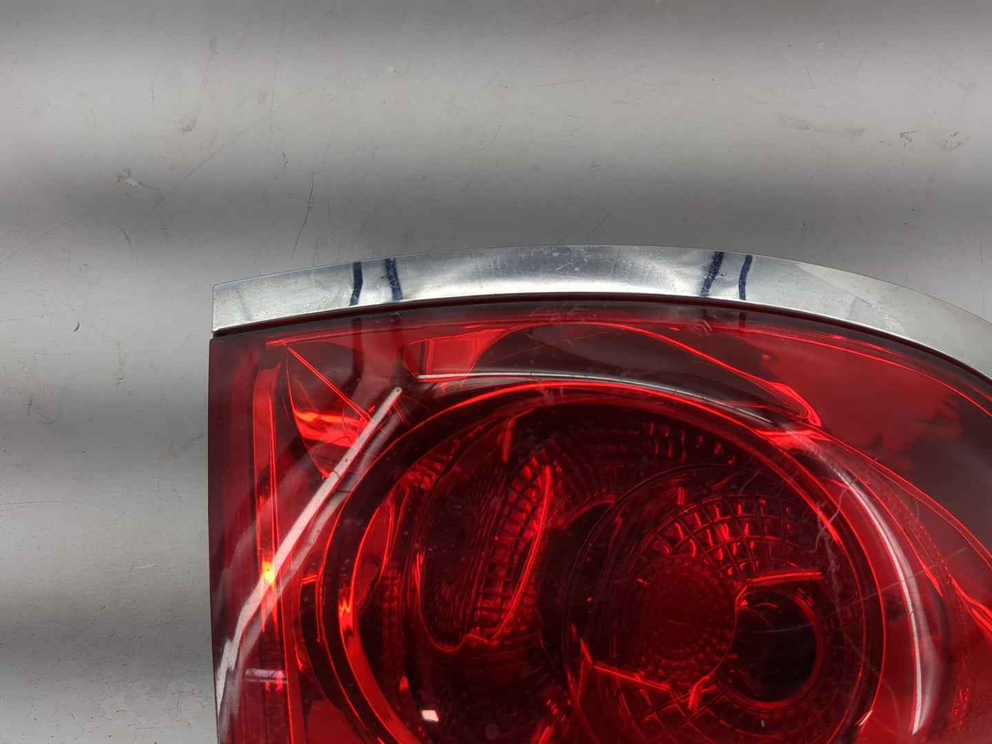 2008-2012 Buick Enclave Tail Light Assembly Driver Left OEM Fits Fits 2008 2009 2010 2011 2012 OEM Used Auto Parts - Oemused