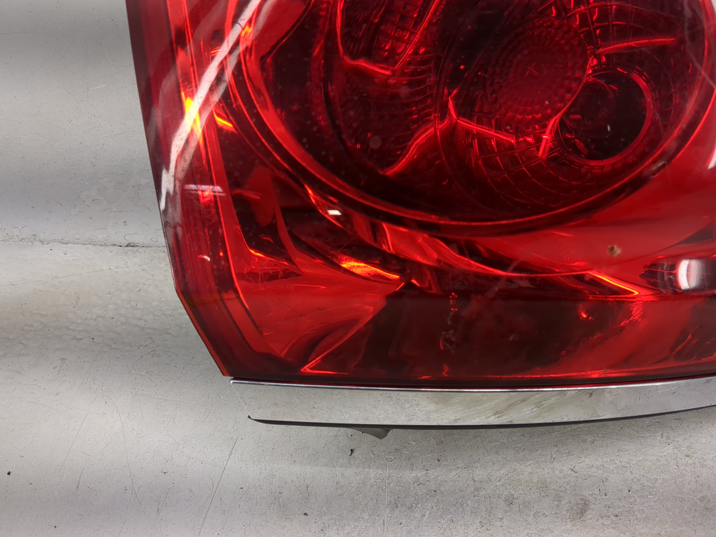 2008-2012 Buick Enclave Tail Light Assembly Driver Left OEM Fits Fits 2008 2009 2010 2011 2012 OEM Used Auto Parts - Oemused