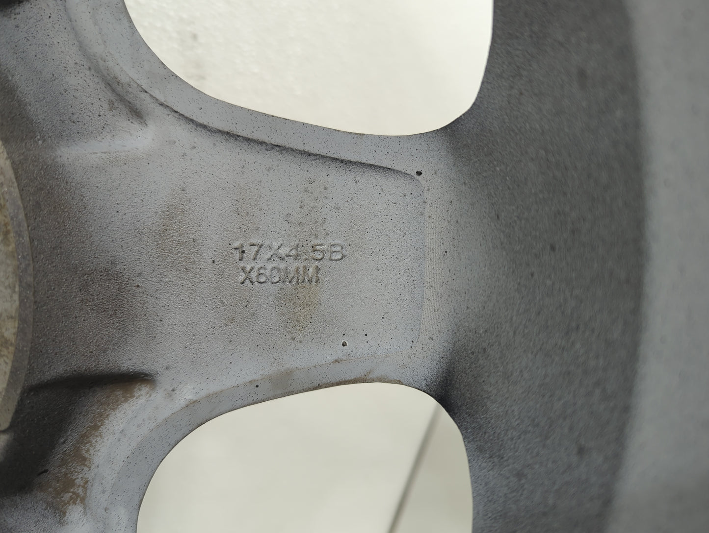 2008-2014 Buick Enclave Spare Donut Tire Wheel Rim Oem 5036799 - Oemusedautoparts1.com