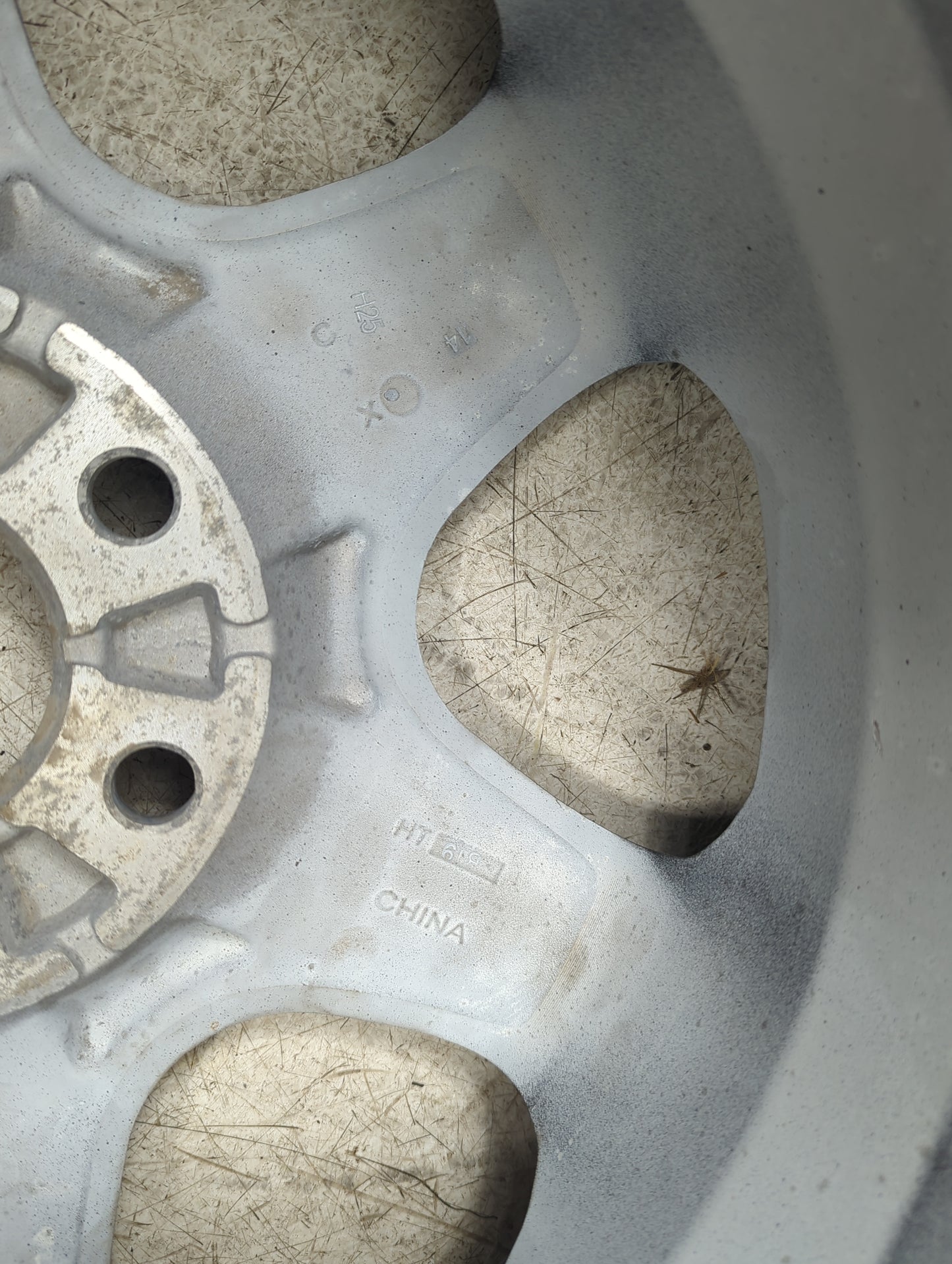 2008-2014 Buick Enclave Spare Donut Tire Wheel Rim Oem 5036799 - Oemusedautoparts1.com