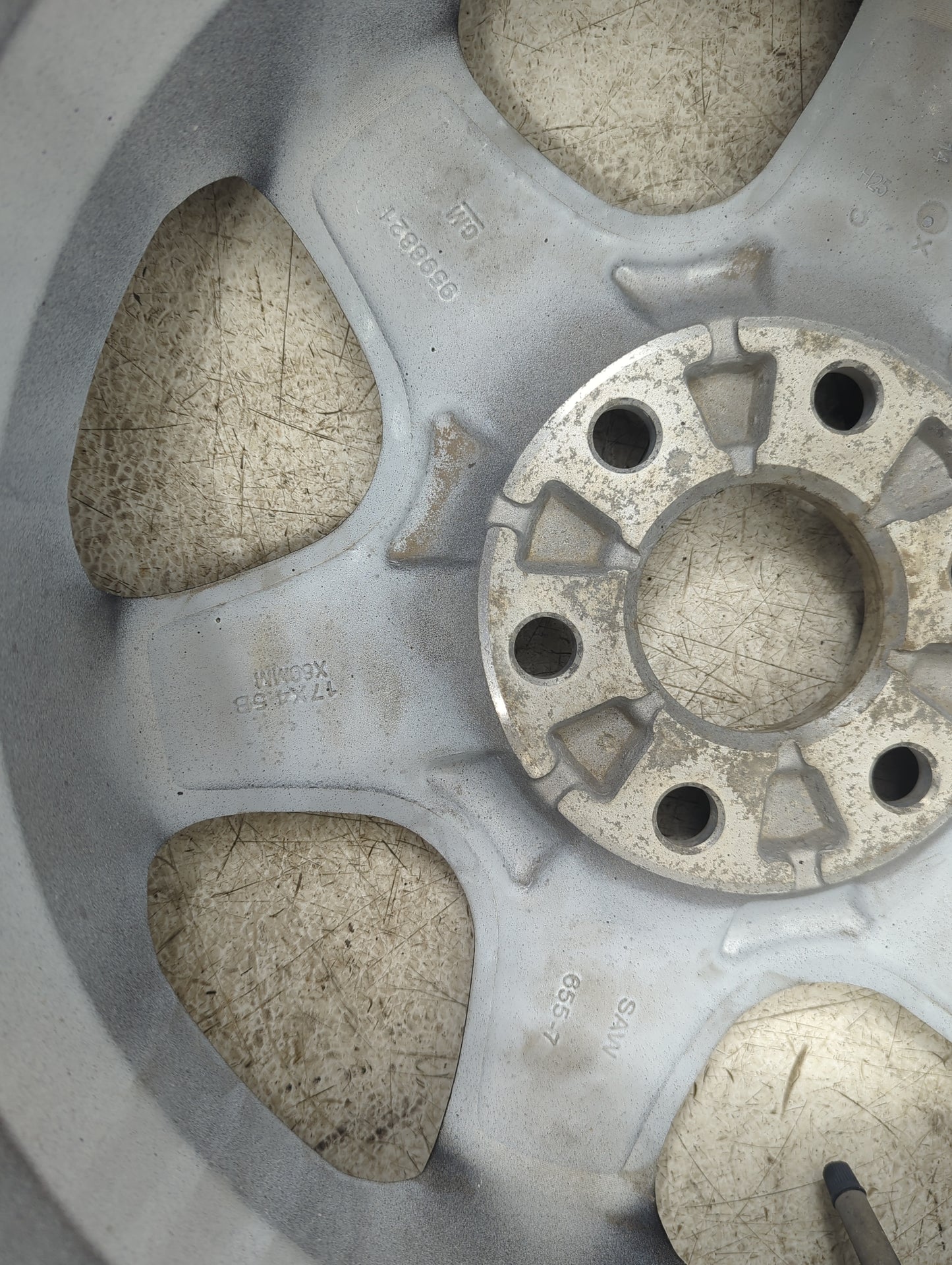 2008-2014 Buick Enclave Spare Donut Tire Wheel Rim Oem 5036799 - Oemusedautoparts1.com