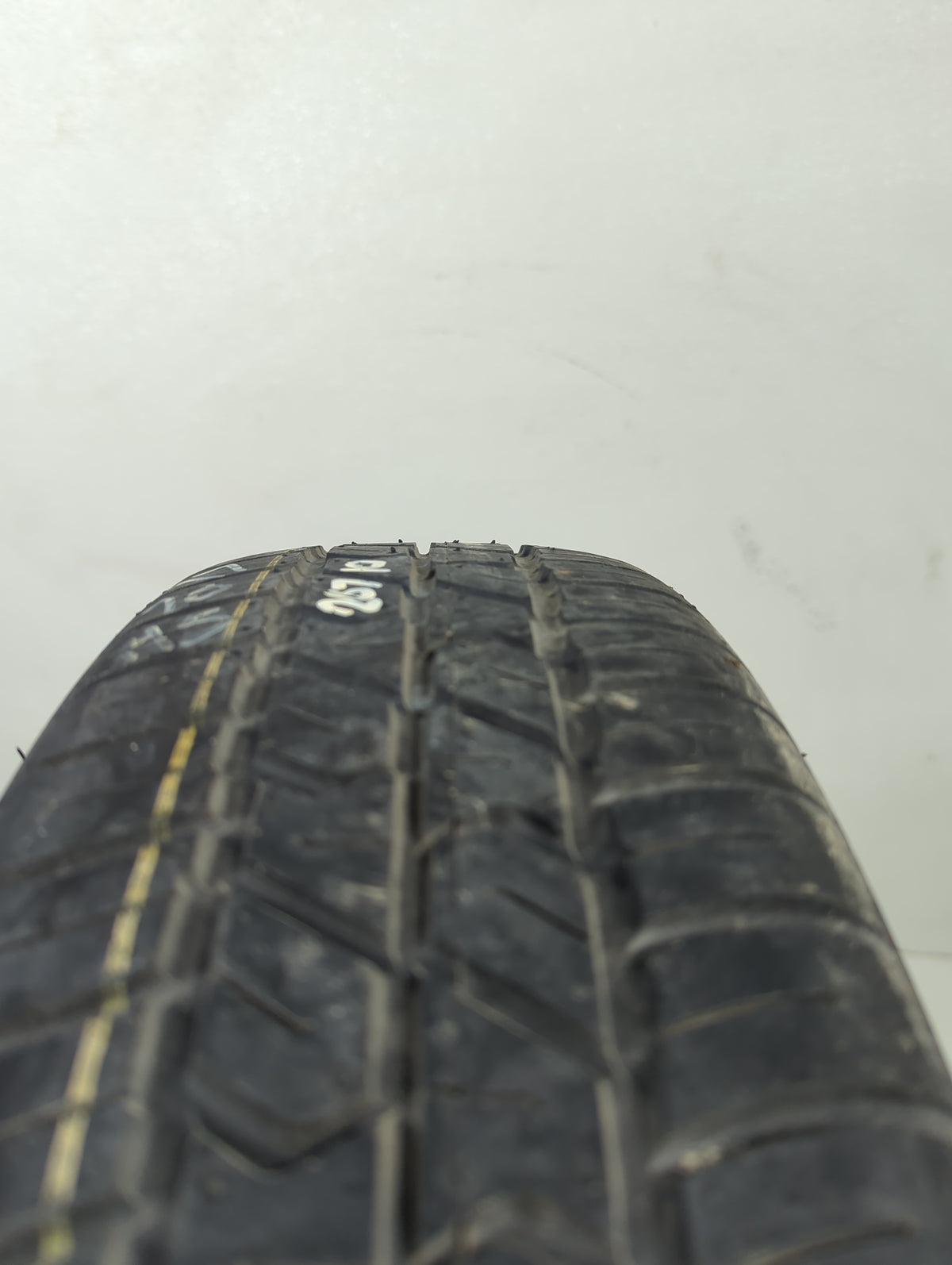 2008-2014 Buick Enclave Spare Donut Tire Wheel Rim Oem 5036799 - Oemusedautoparts1.com