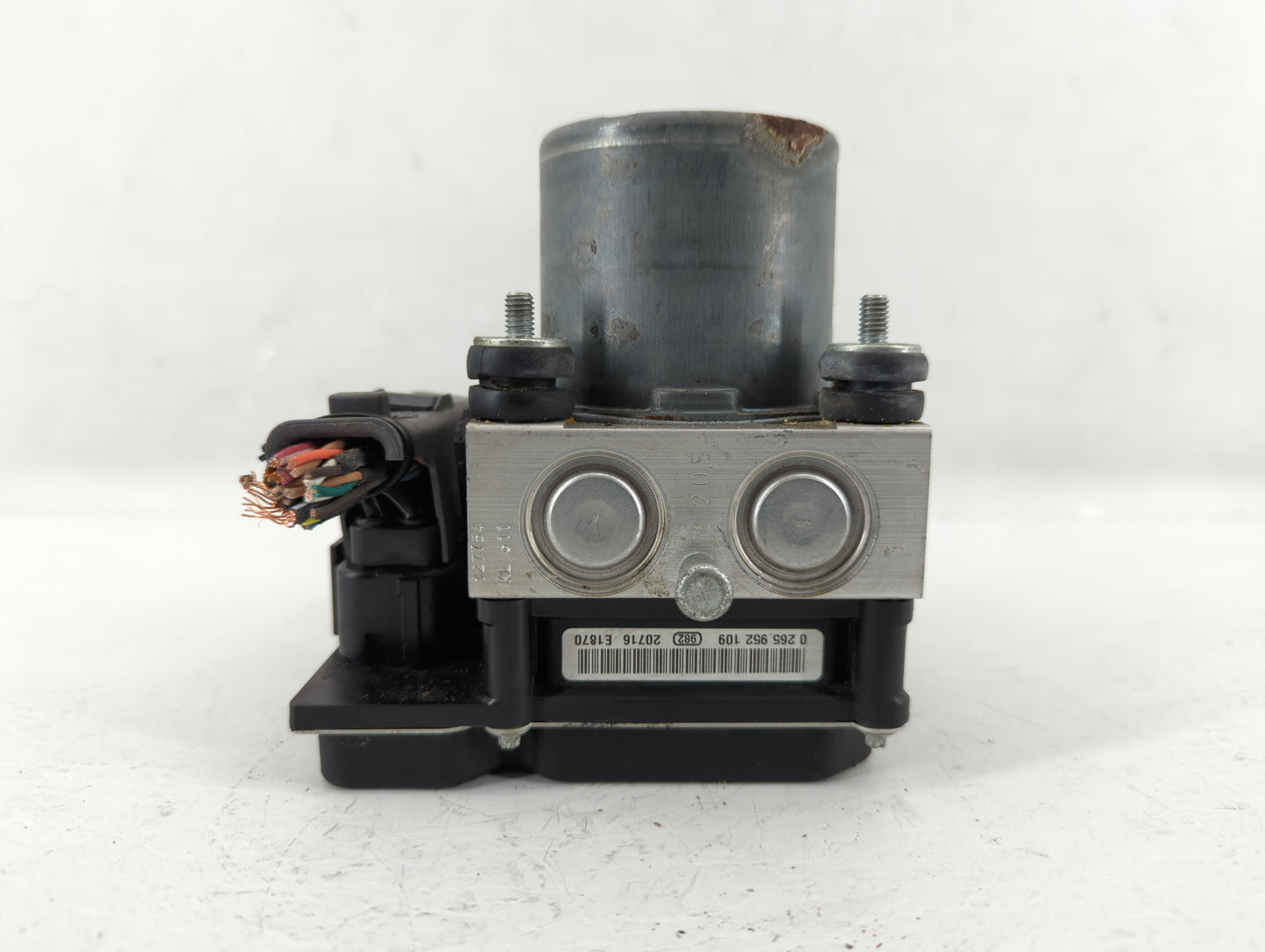 2012-2017 Buick Enclave ABS Pump Control Module Replacement P/N:AA22912779 Fits Fits 2012 2013 2014 2015 2016 2017 OEM Used 