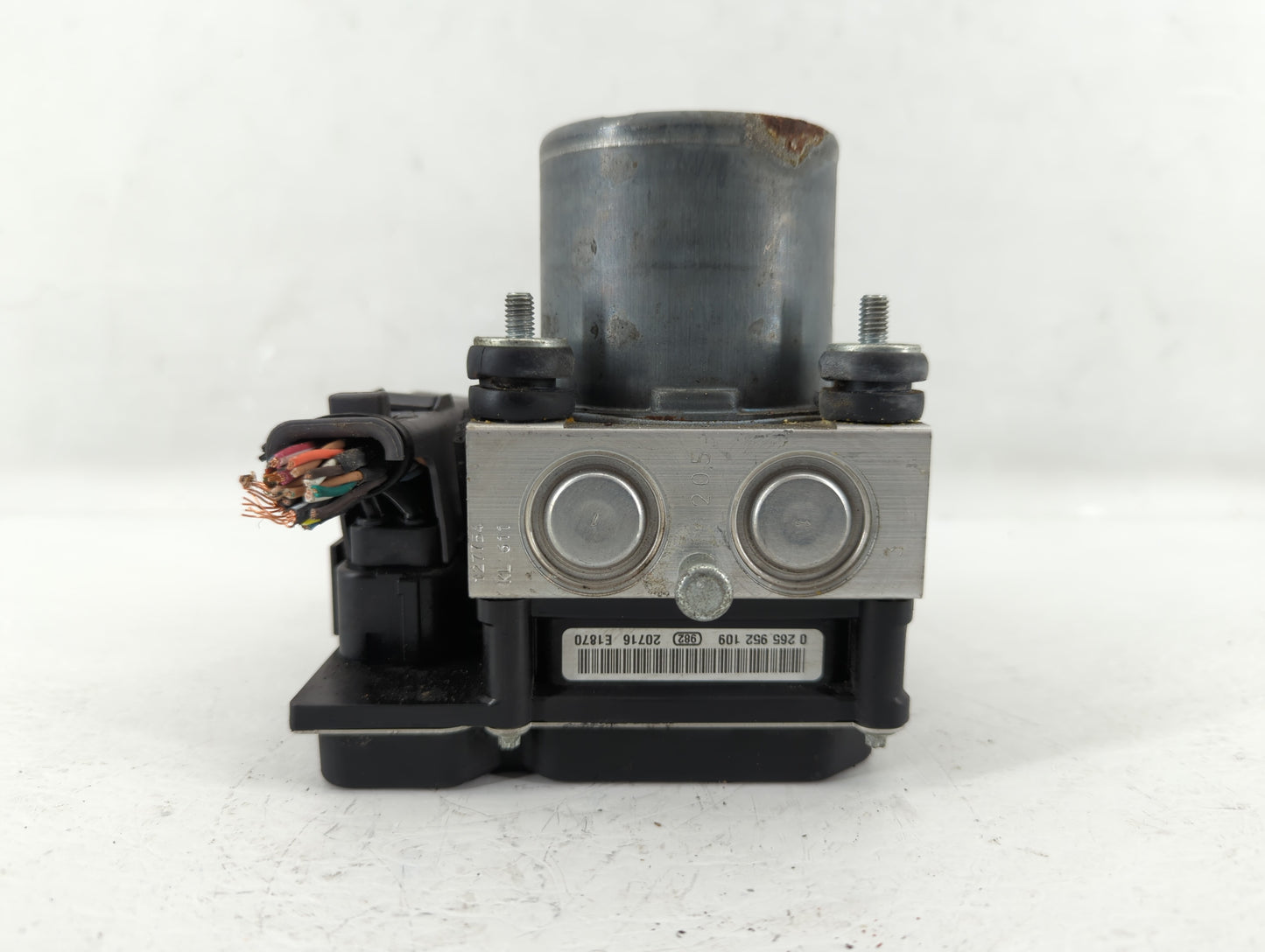 2012-2017 Buick Enclave ABS Pump Control Module Replacement P/N:AA22912779 Fits Fits 2012 2013 2014 2015 2016 2017 OEM Used 