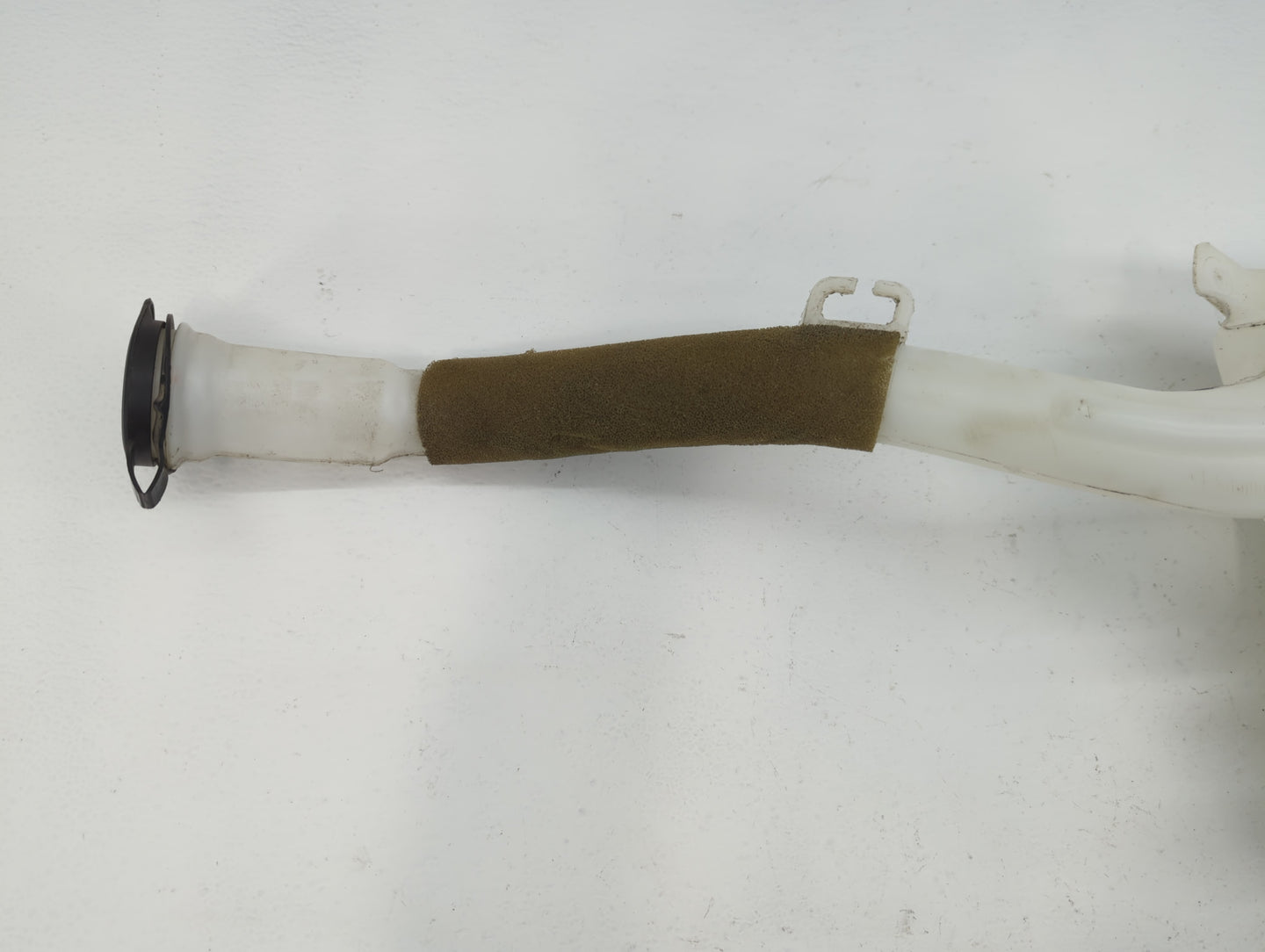2010-2017 Buick Enclave Windshield Washer Fluid Reservoir Bottle Oem - Oemusedautoparts1.com