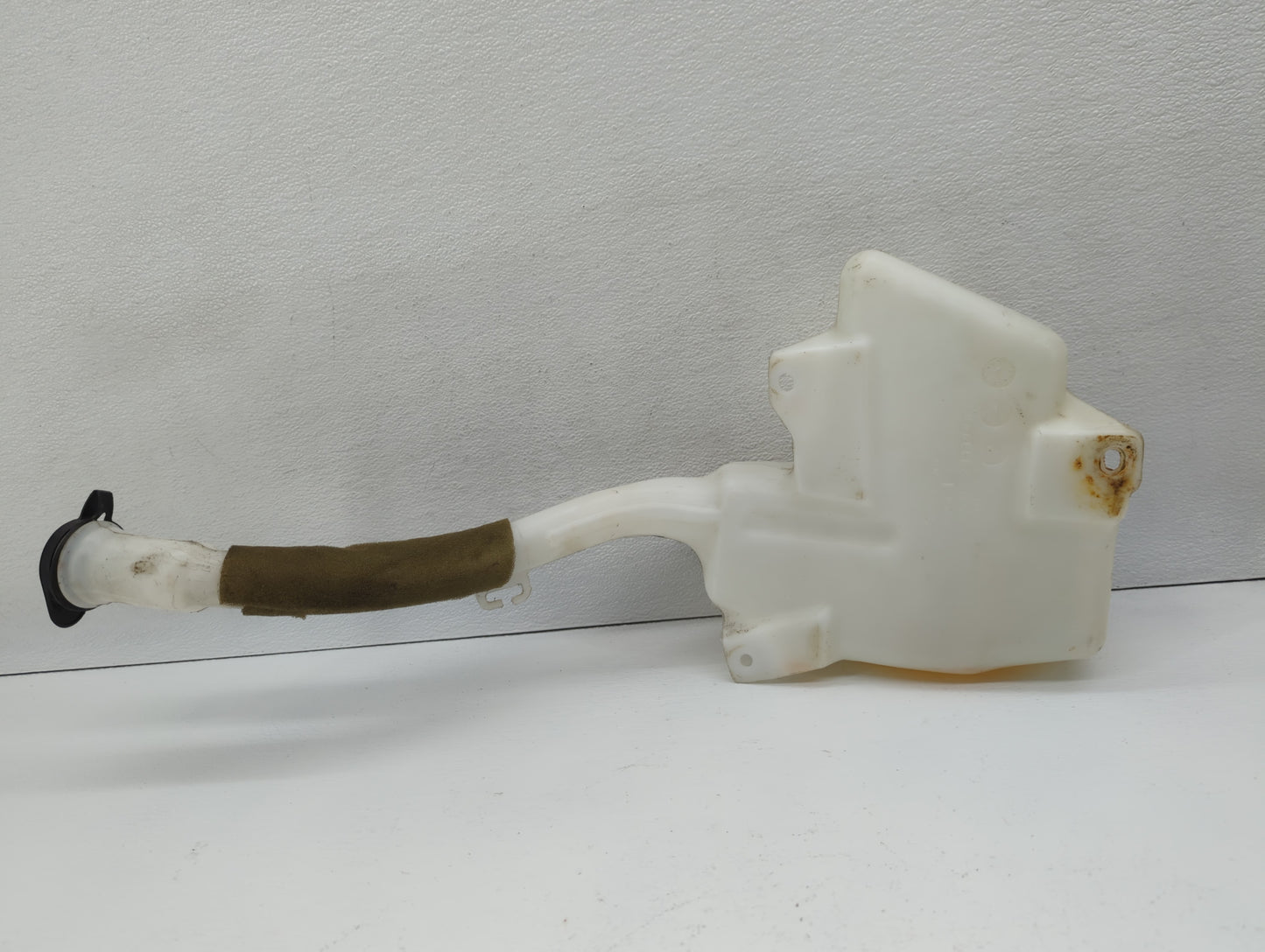 2010-2017 Buick Enclave Windshield Washer Fluid Reservoir Bottle Oem - Oemusedautoparts1.com