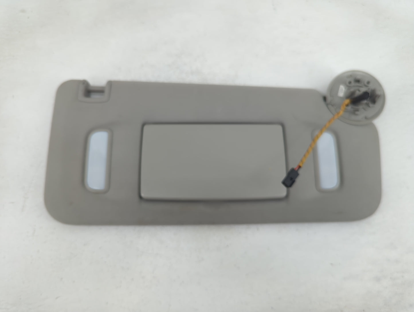 2008-2017 Buick Enclave Sun Visor Shade Replacement Passenger Right Mirror Fits OEM Used Auto Parts - Oemusedautoparts1.com