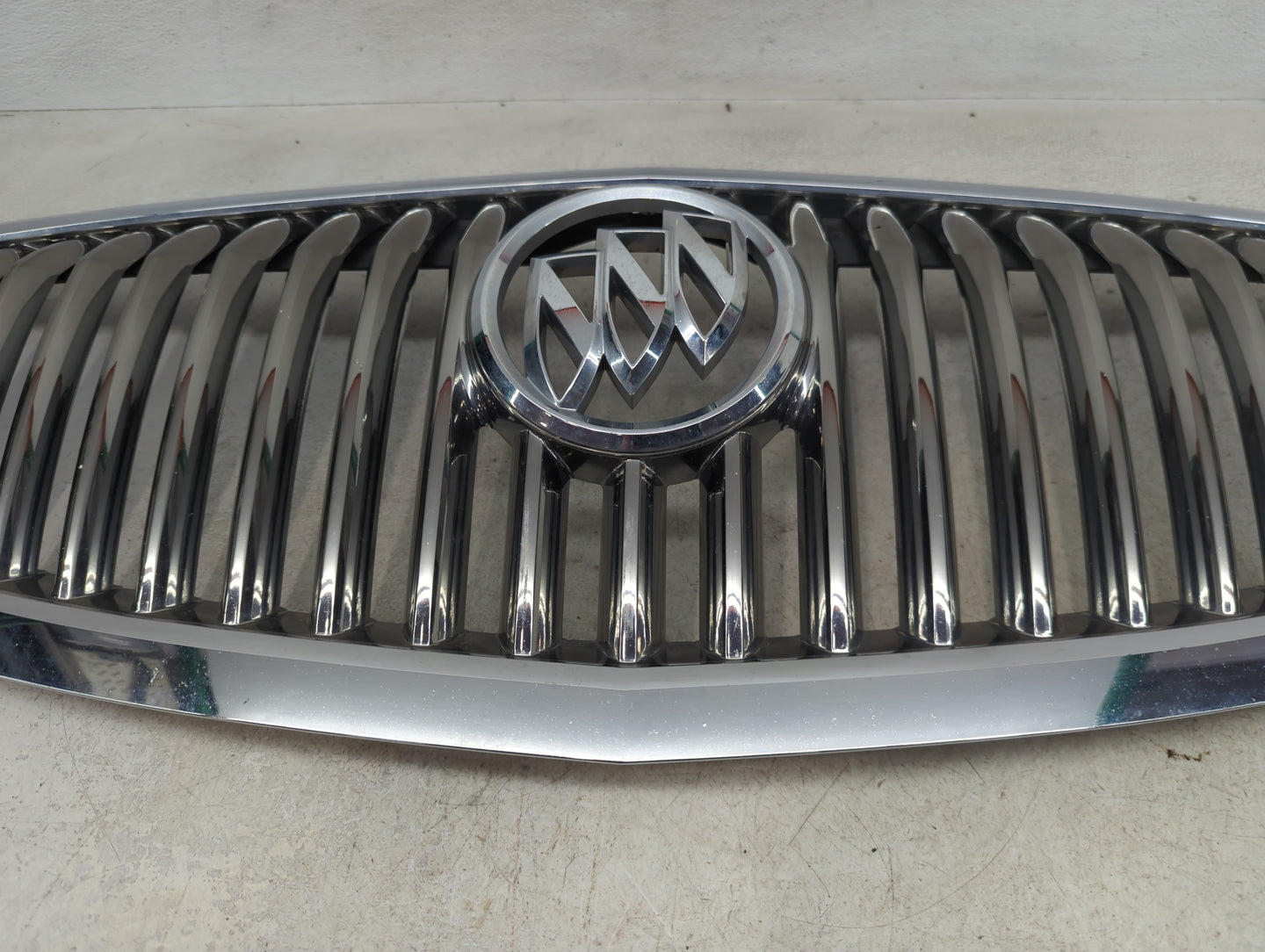 2008-2012 Buick Enclave Front Grille Bumper Not Included - Oemusedautoparts1.com