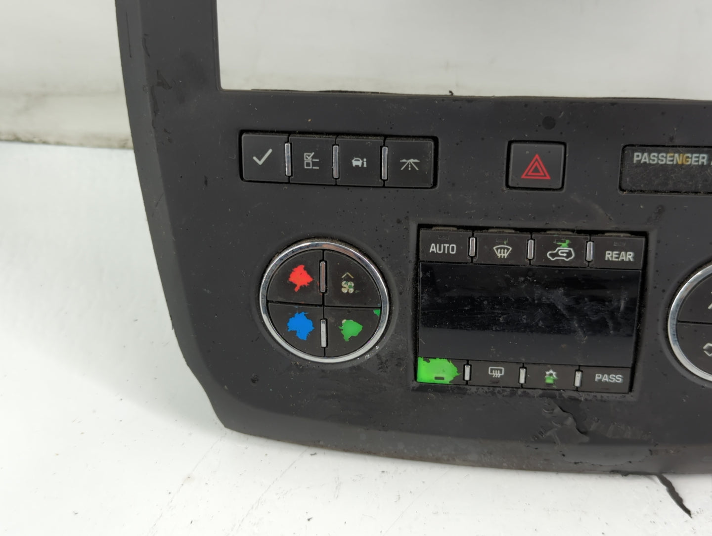 Buick Enclave Radio Control Panel - Oemusedautoparts1.com