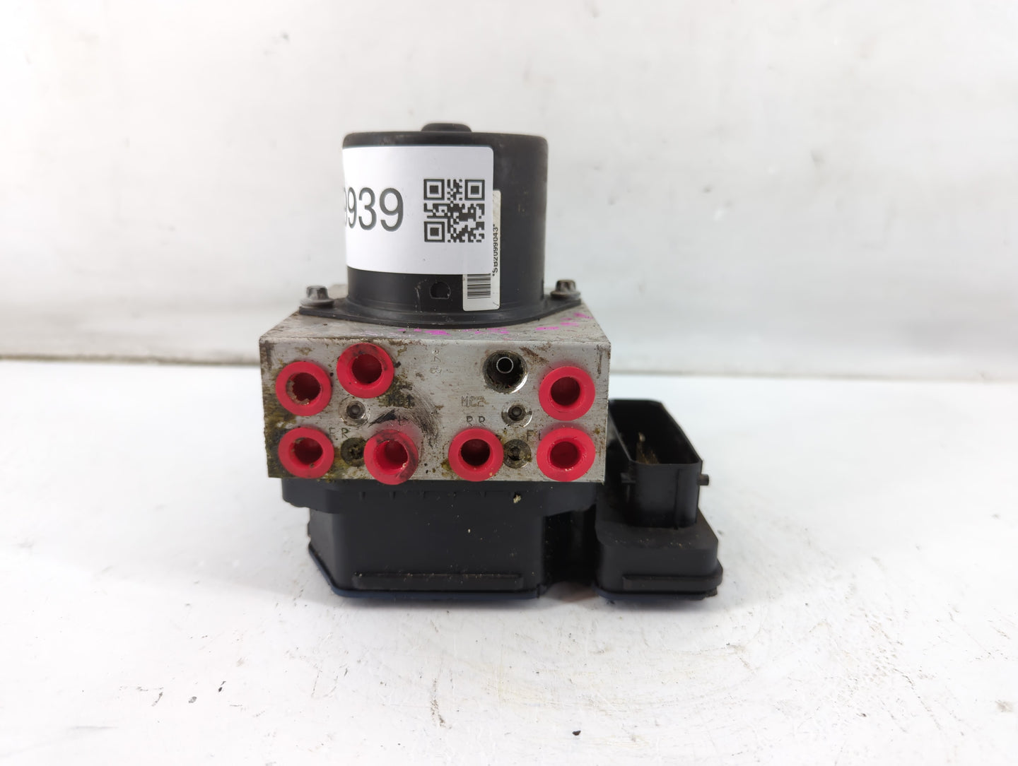 2012-2013 Buick Lacross ABS Pump Control Module Replacement P/N:22810057 Fits Fits 2012 2013 2014 2015 2016 OEM Used Auto Pa