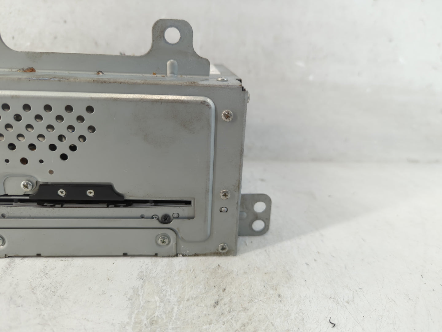 2010-2012 Buick Lacrosse Radio AM FM Cd Player Receiver Replacement P/N:20972237 Fits Fits 2010 2011 2012 OEM Used Auto Part
