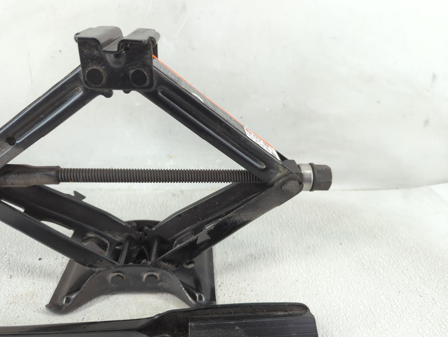 2012 Buick Lacrosse Spare Scissor Car Jack - Oemusedautoparts1.com