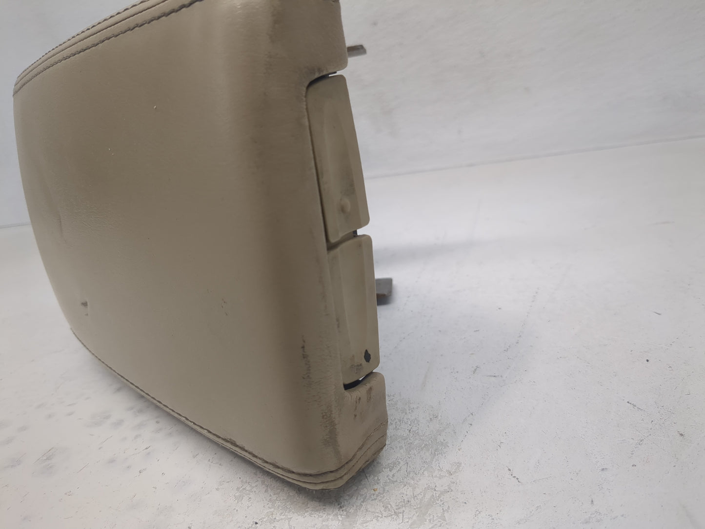 2012 Buick Lacrosse Center Console Armrest Cover Lid Fits OEM Used Auto Parts - Oemusedautoparts1.com