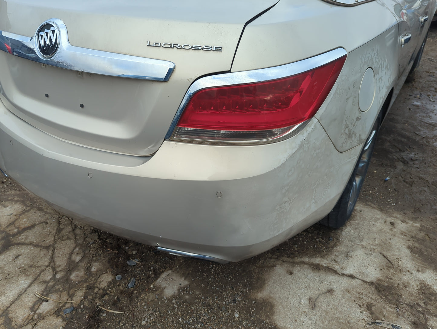 2010-2013 Buick Lacrosse Rear Bumper Assembly Oem 1301386 - Oemusedautoparts1.com
