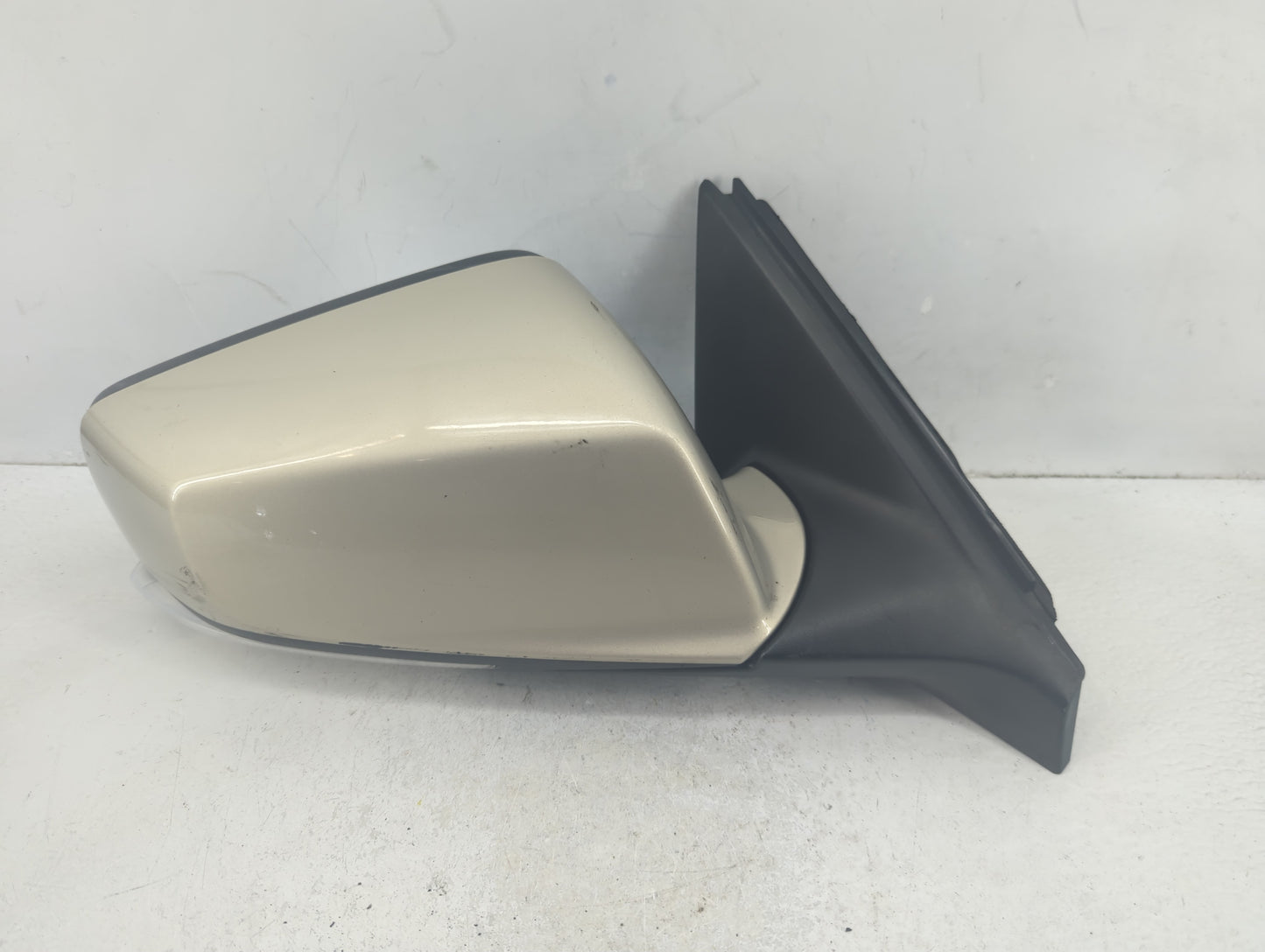 2010-2012 Buick Lacrosse Passenger Side View Mirror - Right Door Mirror OEM Used - Oemusedautoparts1.com
