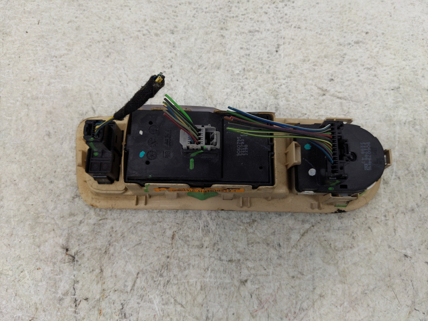 2010-2013 Buick Lacrosse Master Power Window Switch Replacement Driver Side Left P/N:9060795 Fits OEM Used Auto Parts - Oemu