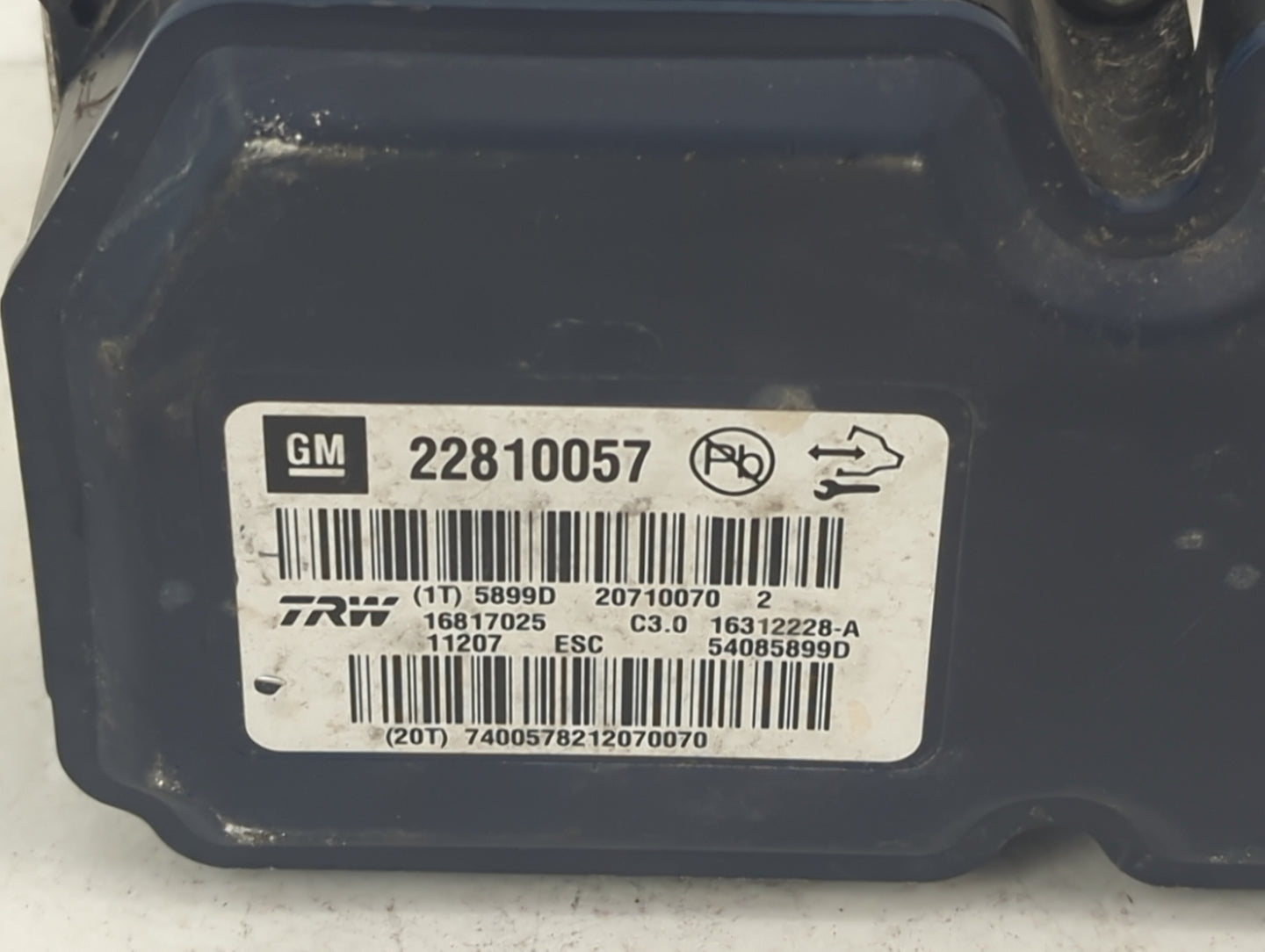 2012-2015 Buick Lacrosse Throttle Body P/N:22810057 Fits Fits 2012 2013 2014 2015 OEM Used Auto Parts - Oemusedautoparts1.co