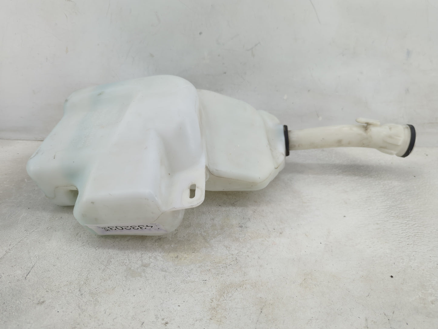 2010-2016 Buick Lacrosse Windshield Washer Fluid Reservoir Bottle Oem - Oemusedautoparts1.com