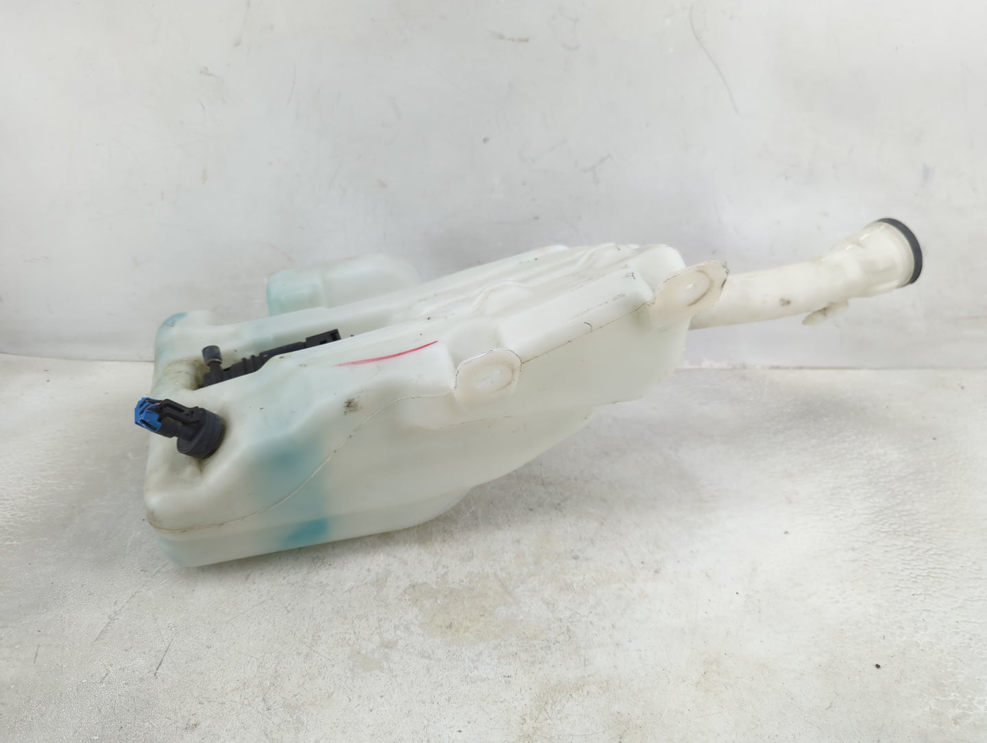 2010-2016 Buick Lacrosse Windshield Washer Fluid Reservoir Bottle Oem - Oemusedautoparts1.com