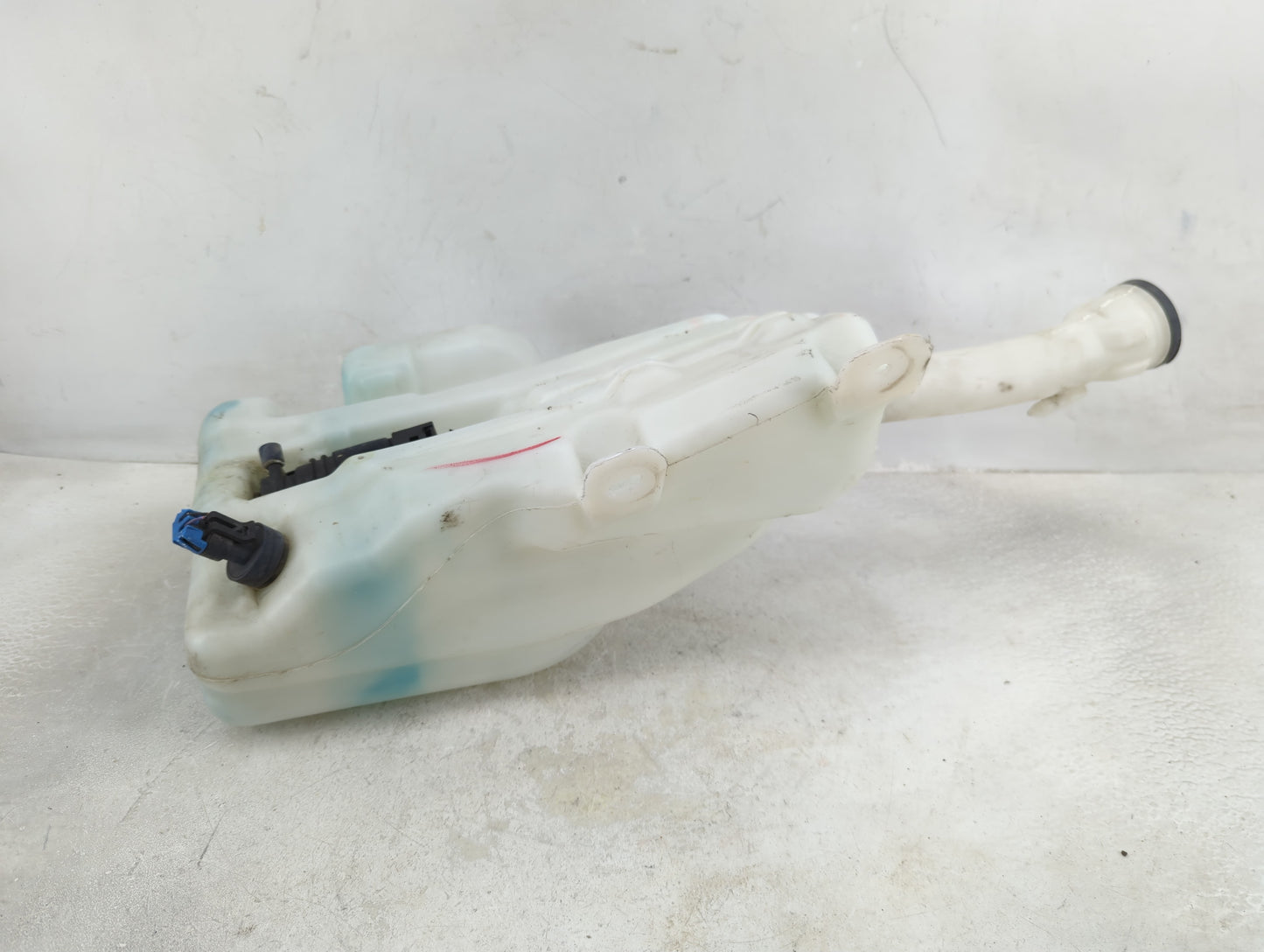 2010-2016 Buick Lacrosse Windshield Washer Fluid Reservoir Bottle Oem - Oemusedautoparts1.com