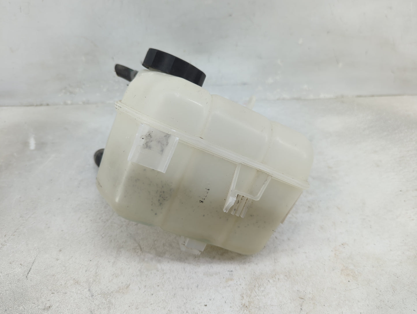 2010-2016 Buick Lacrosse Radiator Coolant Overflow Expansion Tank Bottle 1433262 - Oemusedautoparts1.com