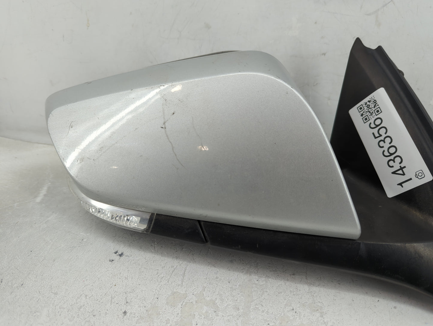 2010-2012 Buick Lacrosse Passenger Side View Mirror - Right Door Mirror OEM Used - Oemusedautoparts1.com