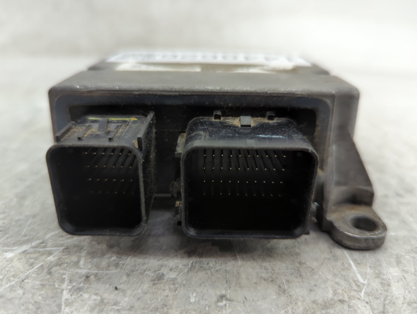 2010-2013 Buick Lacrosse Body Control Module Bcm Inner Cabin Fuse Box - Oemusedautoparts1.com