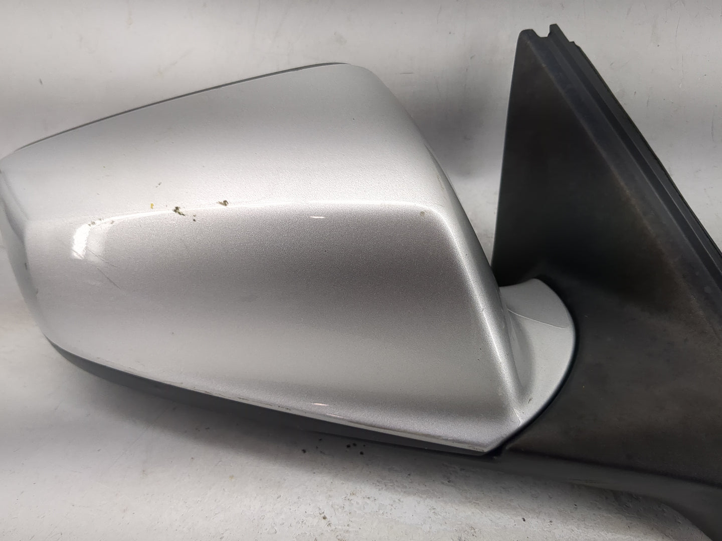 2010-2012 Buick Lacrosse Passenger Side View Mirror - Right Door Mirror OEM Used - Oemusedautoparts1.com