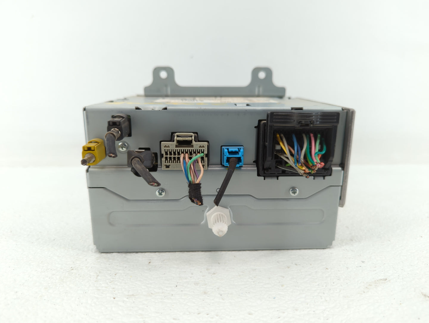 2012 Buick Lacrosse Radio AM FM Cd Player Receiver Replacement P/N:22869279 Fits OEM Used Auto Parts - Oemusedautoparts1.com