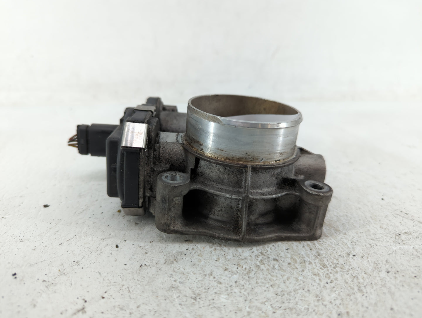2012-2015 Buick Lacrosse Throttle Body P/N:12632101CA Fits Fits 2012 2013 2014 2015 OEM Used Auto Parts - Oemusedautoparts1.