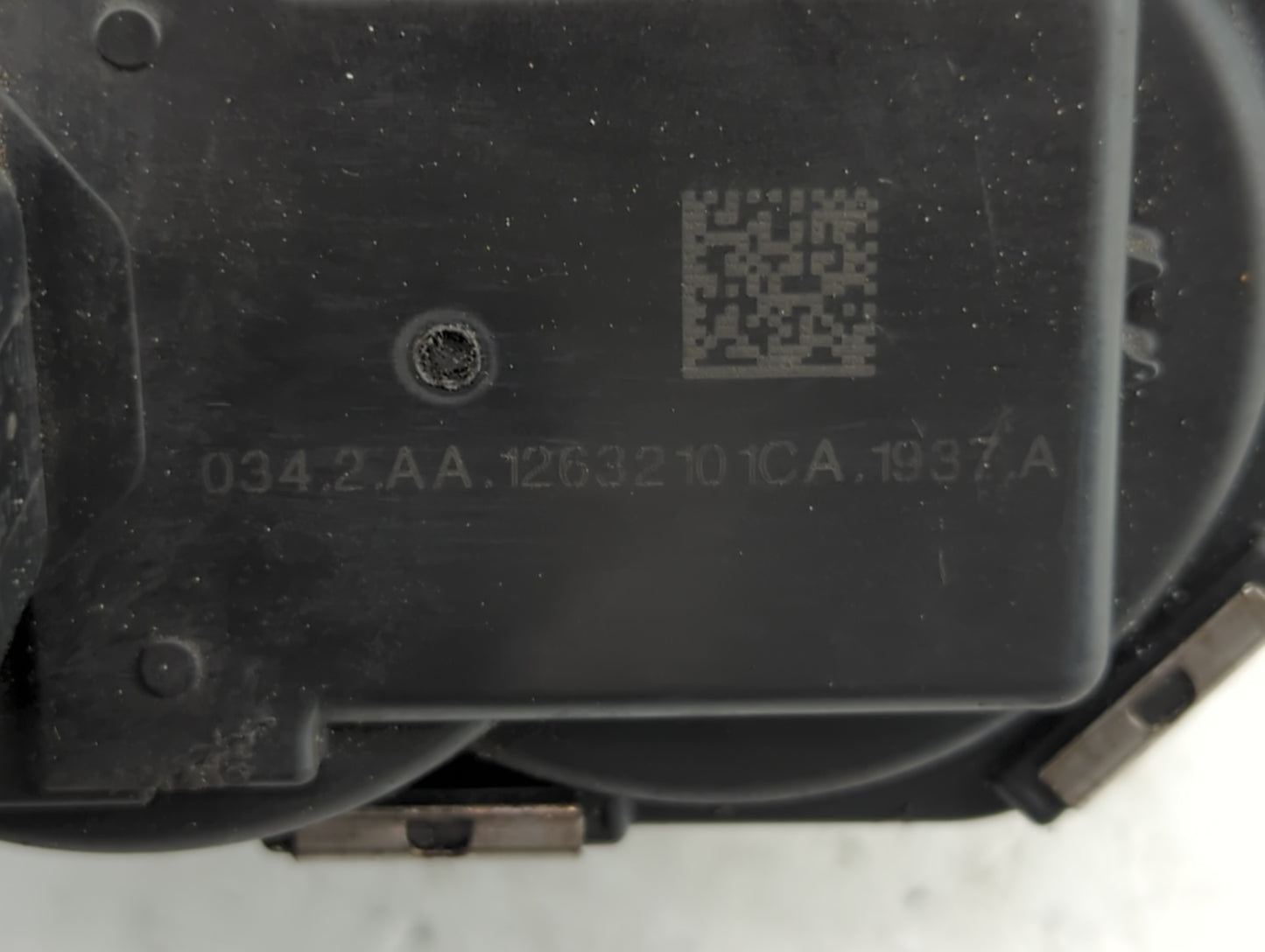 2012-2015 Buick Lacrosse Throttle Body P/N:12632101CA Fits Fits 2012 2013 2014 2015 OEM Used Auto Parts - Oemusedautoparts1.