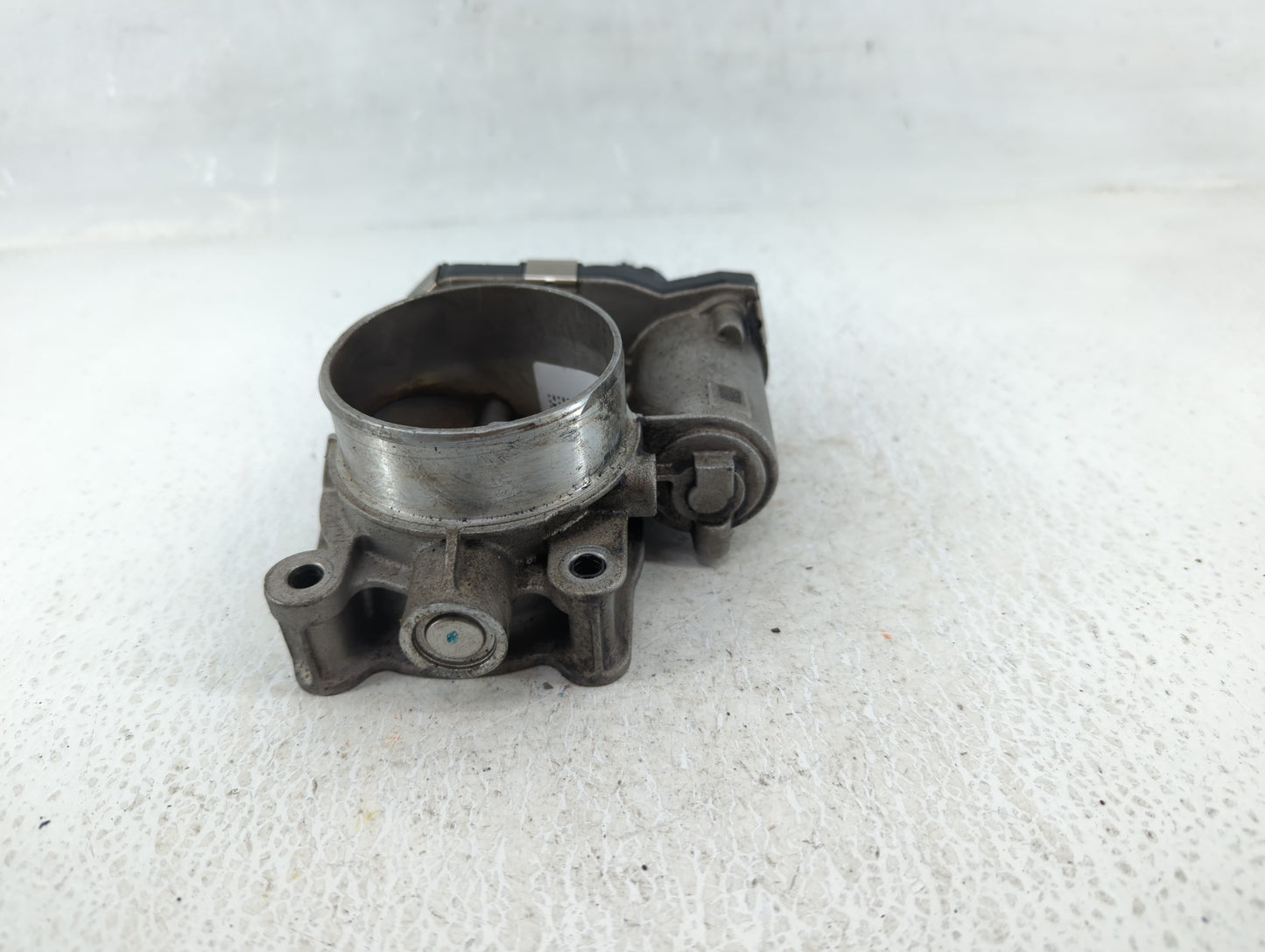 2012-2015 Buick Lacrosse Throttle Body P/N:1263210CA Fits Fits 2012 2013 2014 2015 OEM Used Auto Parts - Oemusedautoparts1.c